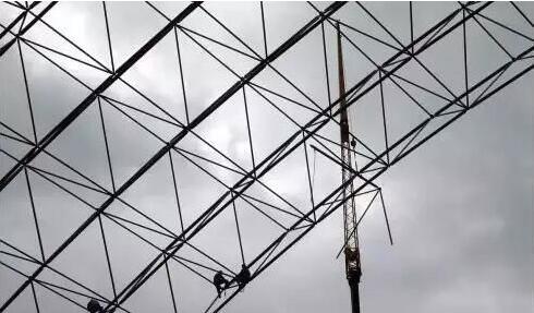 怎么做网架加工结构高空散装?